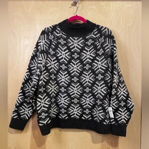 Old Navy Black and White Snowflake Turtleneck Sweater